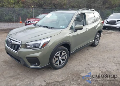 2021 Subaru Forester Premium z USA, uszkodzony, nr VIN JF2SKAFC0MH418125
